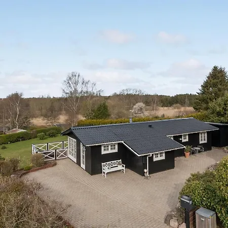 Ylermi - 1-5km From The Sea By Interhome Dronningmølle