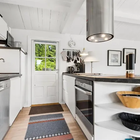 Ylermi - 1-5km From The Sea By Interhome * Dronningmølle