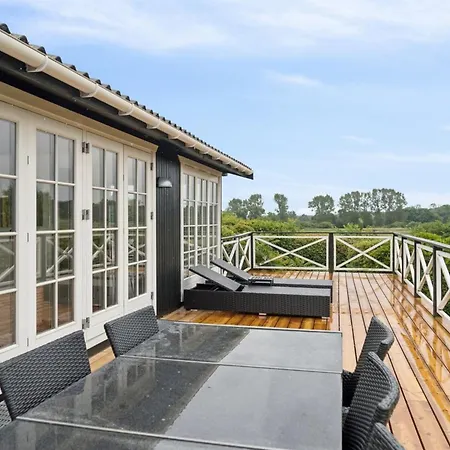 Ylermi - 1-5km From The Sea By Interhome